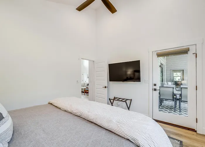 Holiday home Luxe W/ Tonto National Forest Access! *