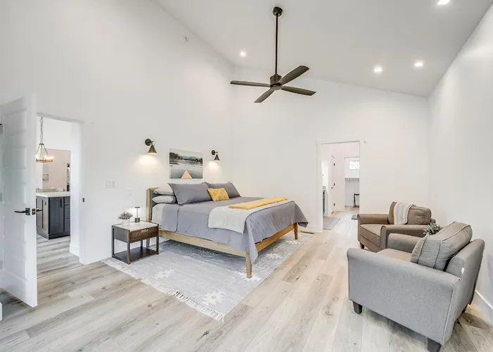 Holiday home Luxe W/ Tonto National Forest Access! *