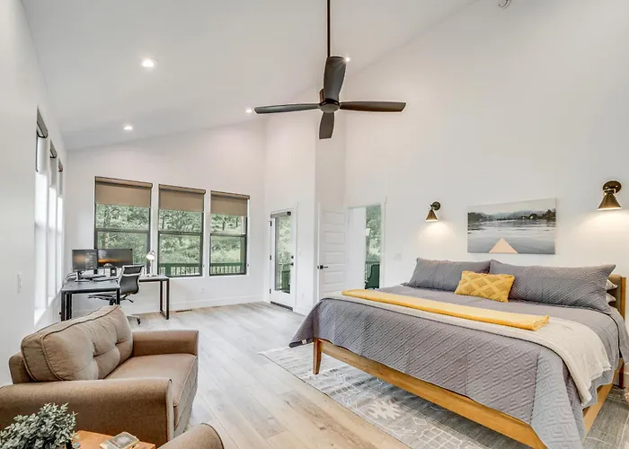 Holiday home Luxe W/ Tonto National Forest Access! *